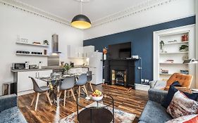 The Renfrew Residence 4-Bedroom, City Centre